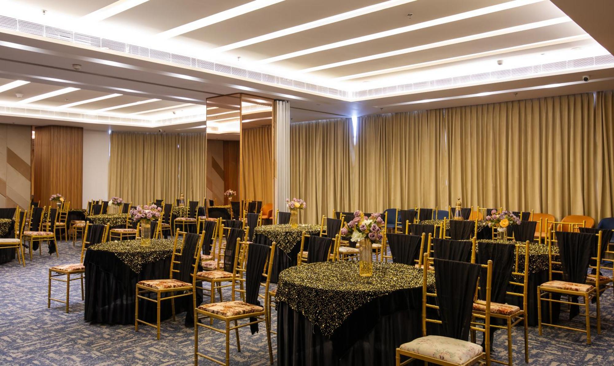Hometel Alambagh Lucknow - A Sarovar Hotel Eksteriør bilde
