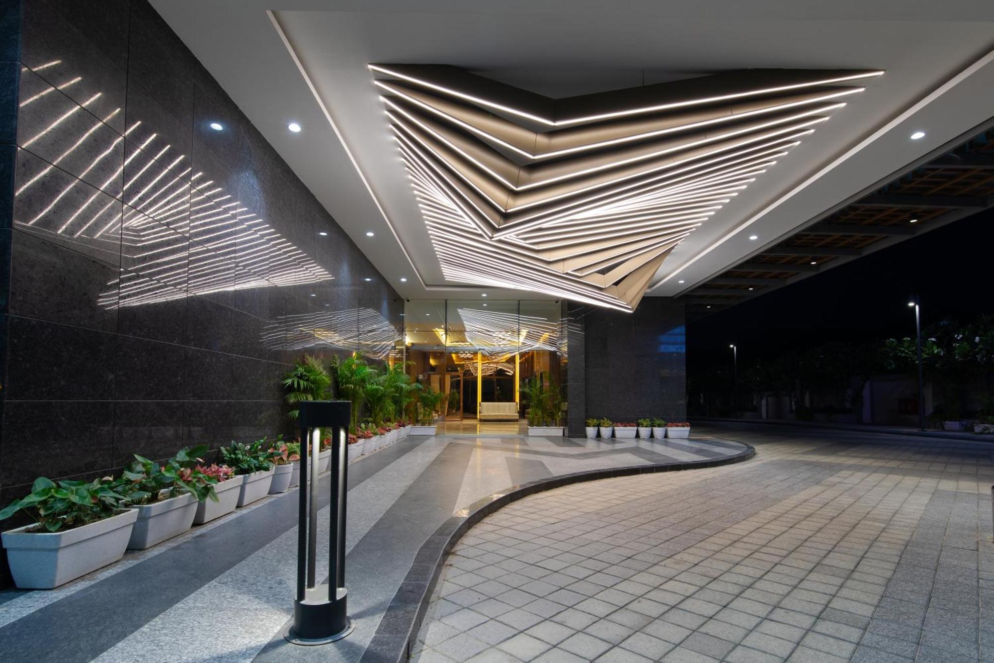 Hometel Alambagh Lucknow - A Sarovar Hotel Eksteriør bilde