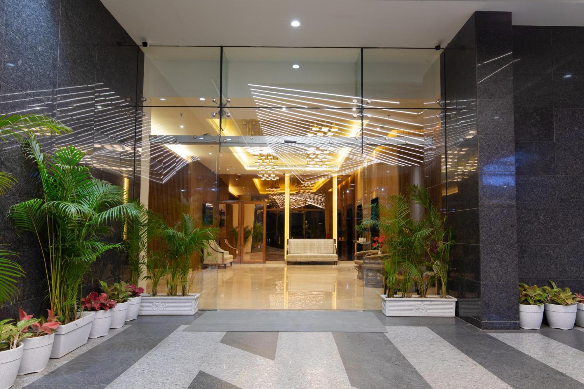 Hometel Alambagh Lucknow - A Sarovar Hotel Eksteriør bilde