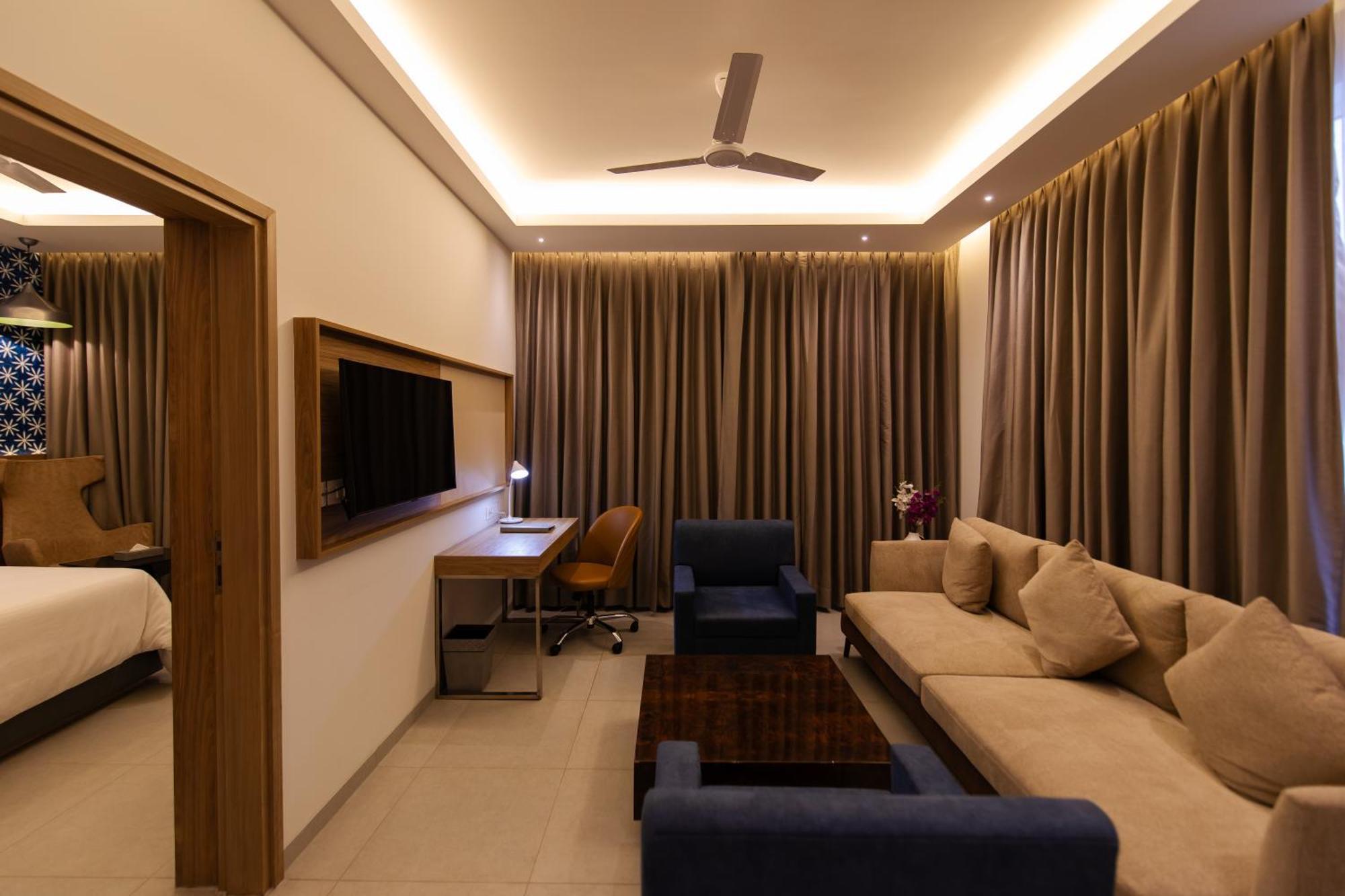 Hometel Alambagh Lucknow - A Sarovar Hotel Eksteriør bilde