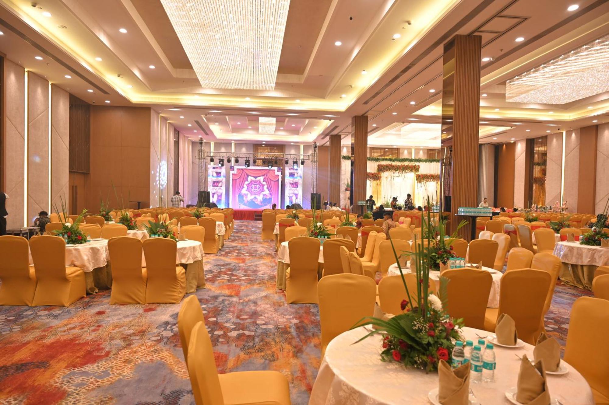 Hometel Alambagh Lucknow - A Sarovar Hotel Eksteriør bilde