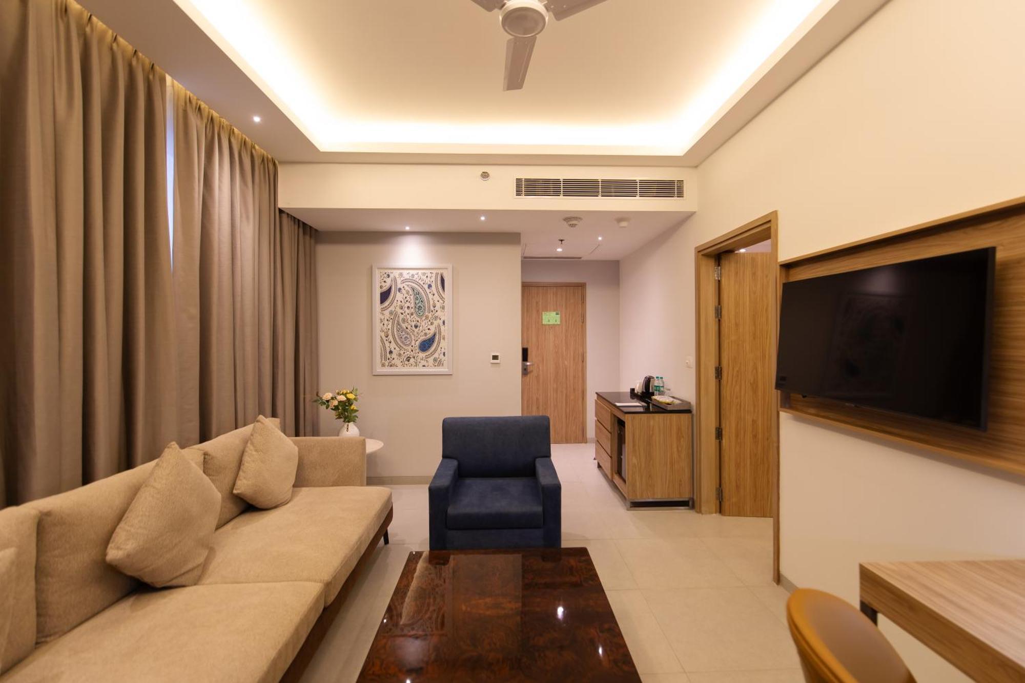 Hometel Alambagh Lucknow - A Sarovar Hotel Eksteriør bilde