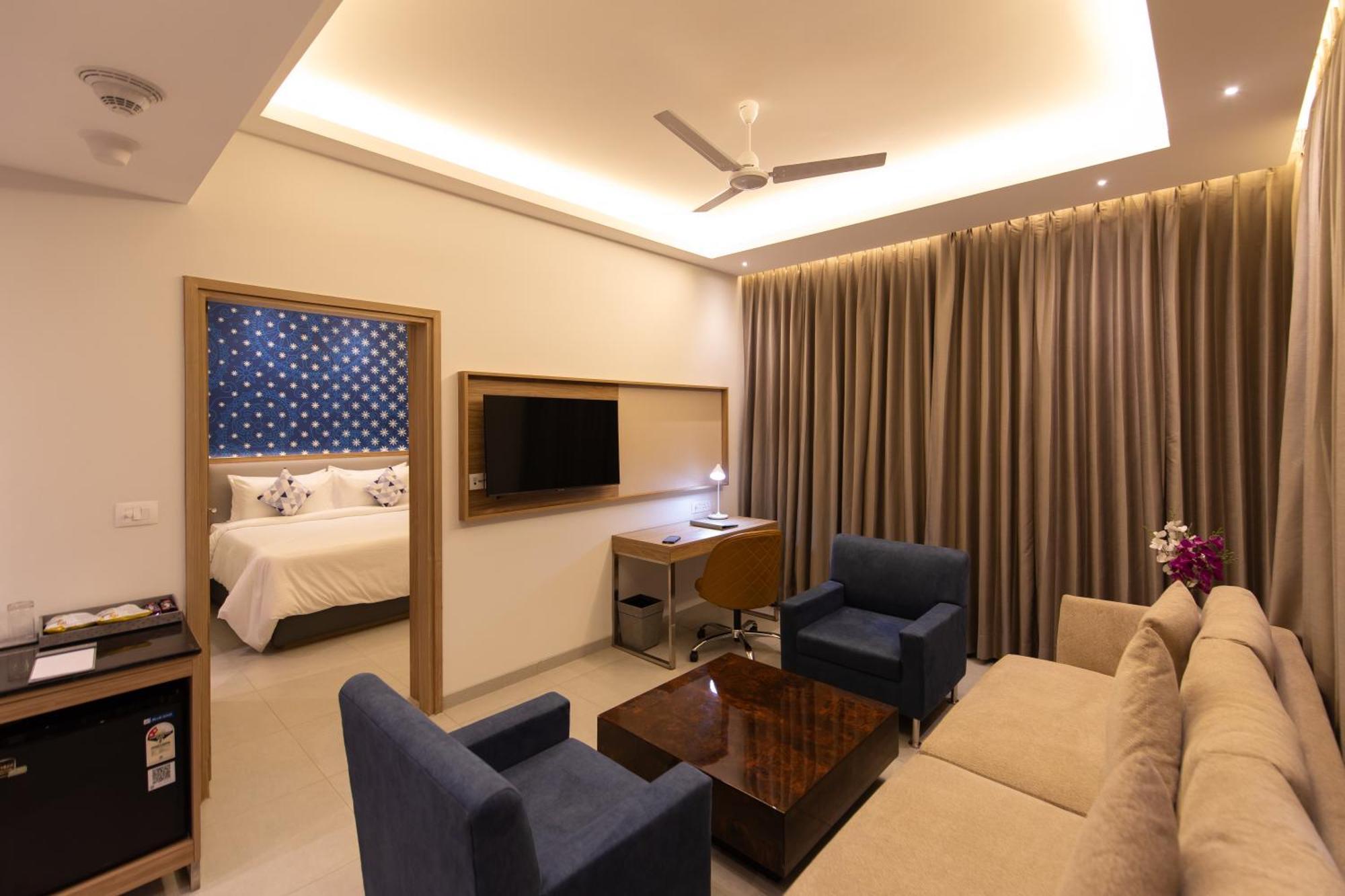 Hometel Alambagh Lucknow - A Sarovar Hotel Eksteriør bilde